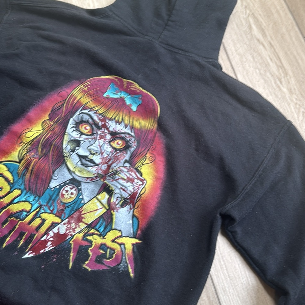 Fright Fest Six Flags Sweat Shirt Size M Halloween Spooky Comfy Scary